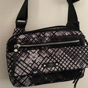 Tutilo utility pocket Crossbody